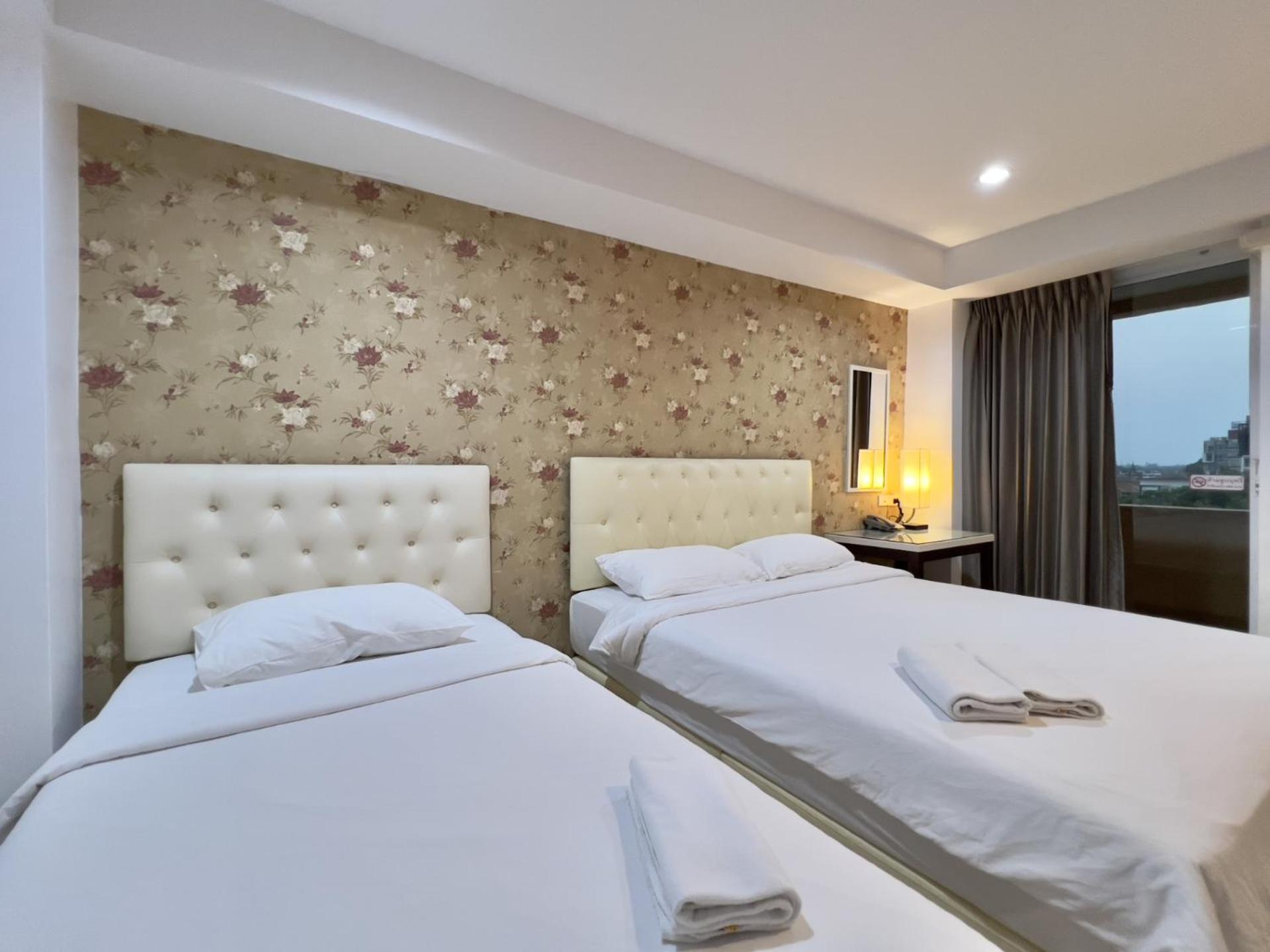 Hotel Baanhim à Rayong Extérieur photo