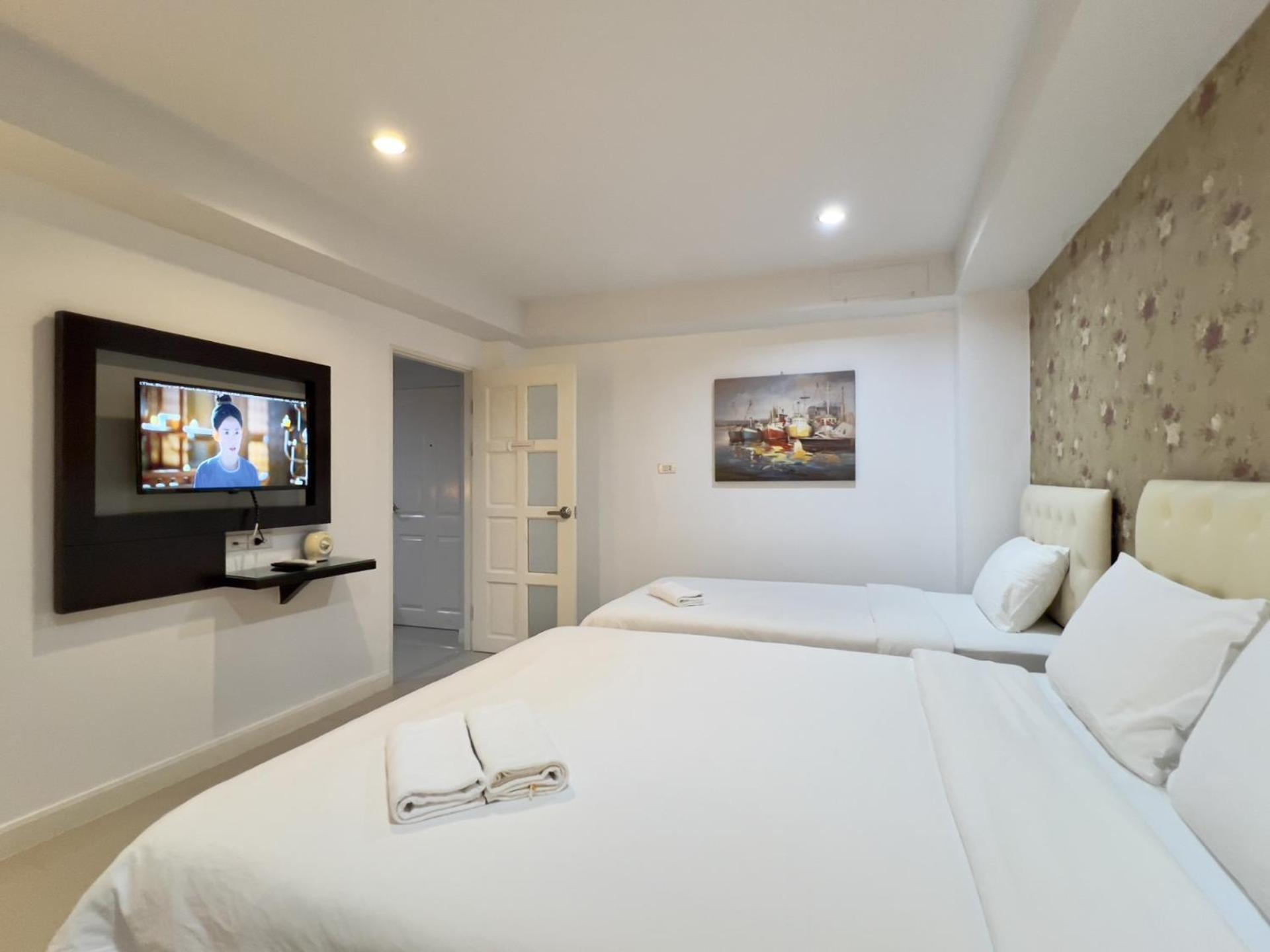 Hotel Baanhim à Rayong Extérieur photo